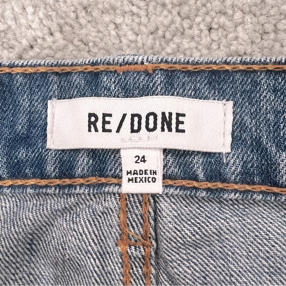 Re/Done Womens Sz 24 70’s Straight Leg Moon
Stoned Stud 100% Cotton Jeans - Picture 6 of 13